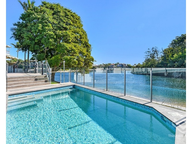 ID:21198733/9 Hooker Boulevard, Broadbeach Waters QLD 4218