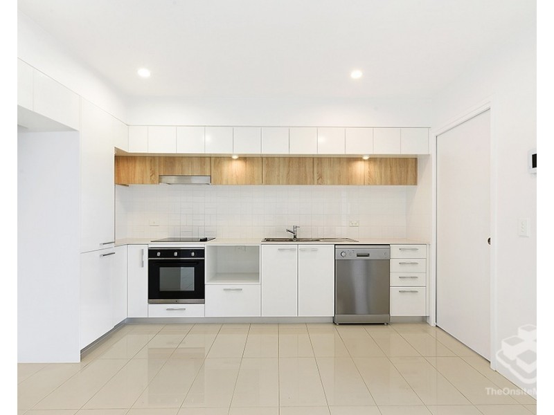 ID:21198733/9 Hooker Boulevard, Broadbeach Waters QLD 4218