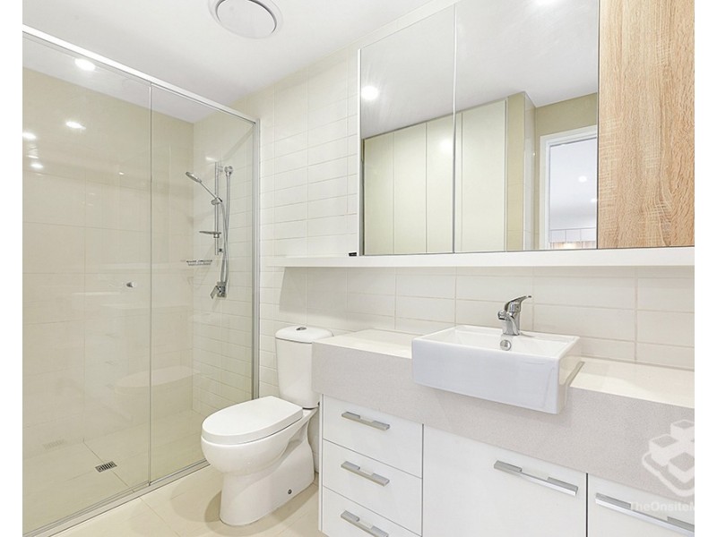 ID:21198733/9 Hooker Boulevard, Broadbeach Waters QLD 4218