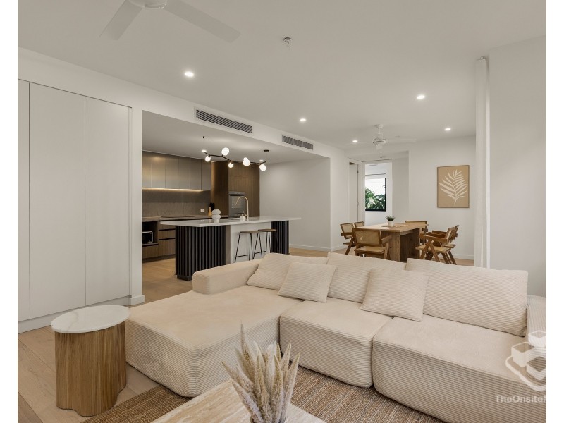 1208/580 Nerang Broadbeach Road, Carrara QLD 4211