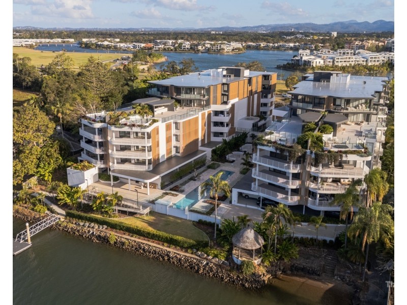 1208/580 Nerang Broadbeach Road, Carrara QLD 4211