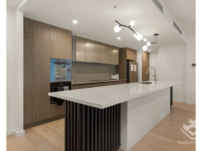1205/580 Nerang Broadbeach Road, Carrara QLD 4211