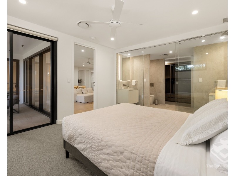 1205/580 Nerang Broadbeach Road, Carrara QLD 4211
