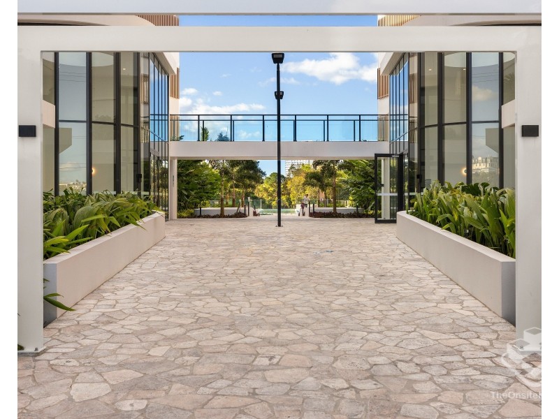 1205/580 Nerang Broadbeach Road, Carrara QLD 4211