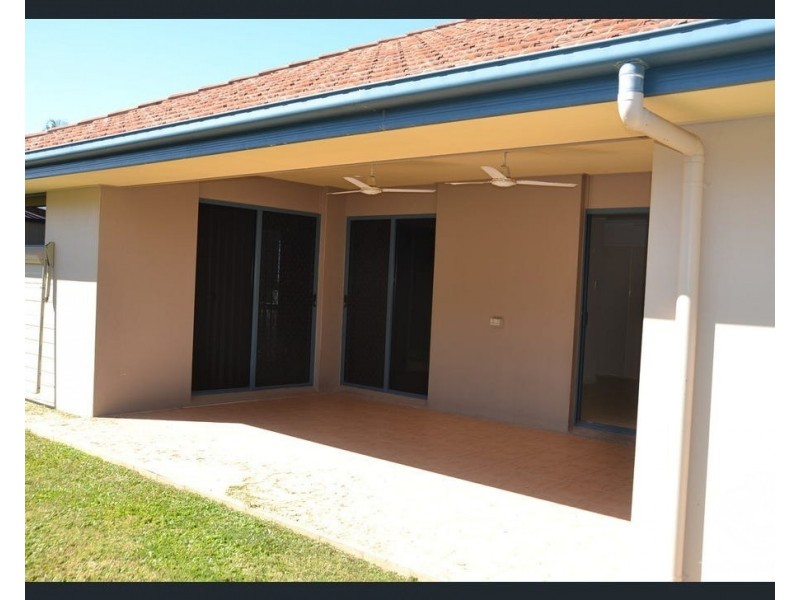 16 Angelina Avenue, Glenella QLD 4740