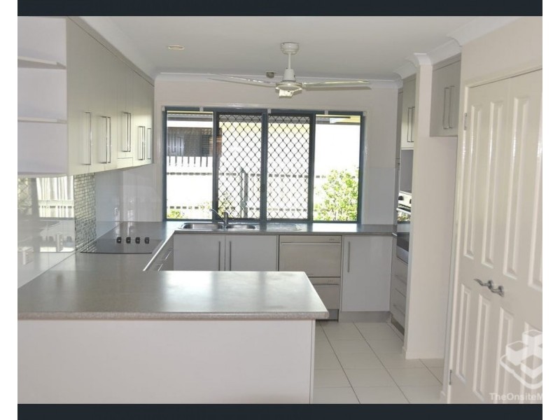 16 Angelina Avenue, Glenella QLD 4740