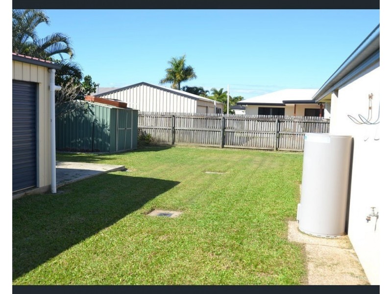 16 Angelina Avenue, Glenella QLD 4740