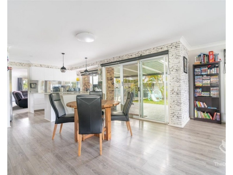 92 Parkes Drive, Helensvale QLD 4212