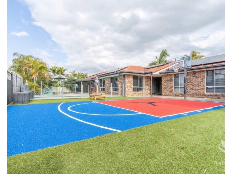 92 Parkes Drive, Helensvale QLD 4212