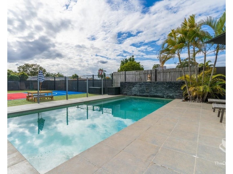 92 Parkes Drive, Helensvale QLD 4212