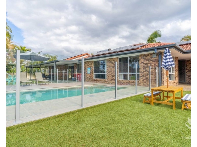 92 Parkes Drive, Helensvale QLD 4212