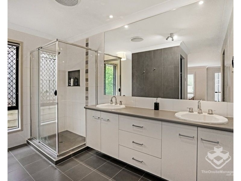 71 Clover Hill Drive, Mudgeeraba QLD 4213