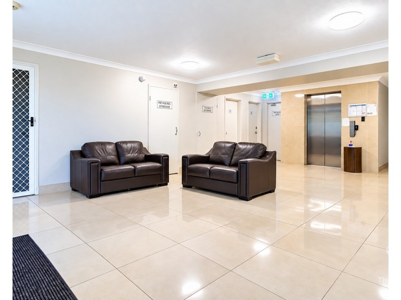 ID:21199173/30 Marine Parade, Southport QLD 4215