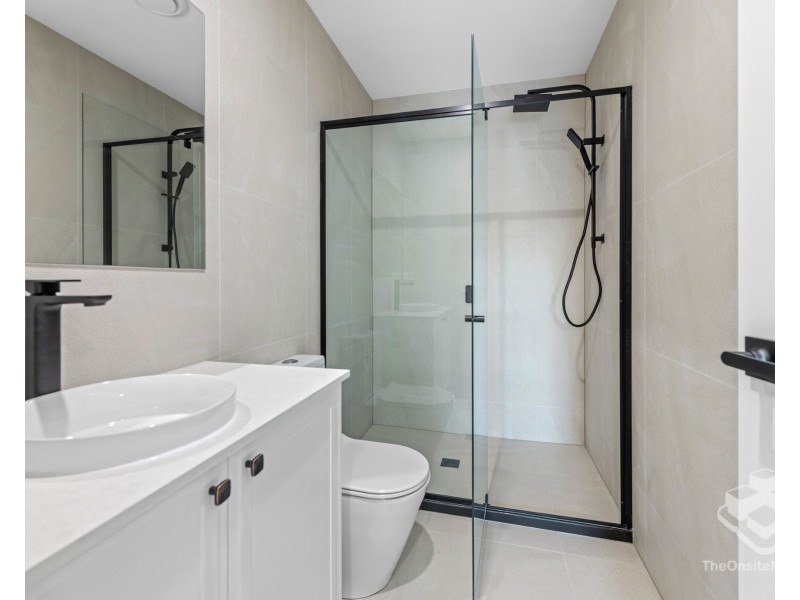 1A View Street, Holland Park QLD 4121
