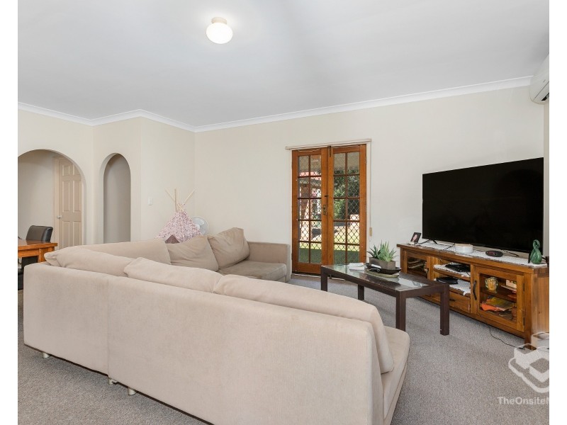 30 Beaufront Place, Forest Lake QLD 4078