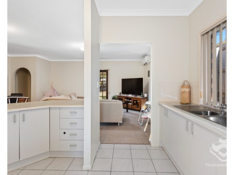 30 Beaufront Place, Forest Lake QLD 4078