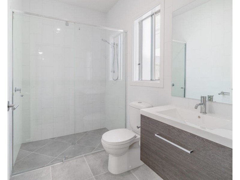 40 Zaffar Avenue, Park Ridge QLD 4125