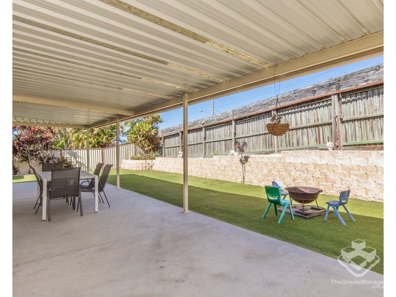 18 Tandanus Court, Oxenford QLD 4210