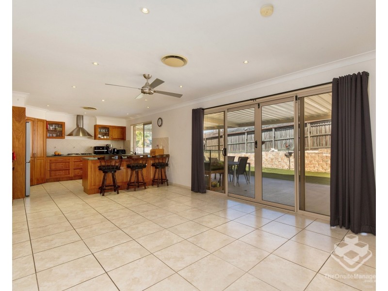 18 Tandanus Court, Oxenford QLD 4210