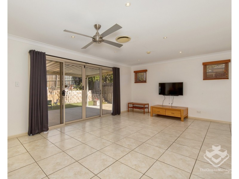 18 Tandanus Court, Oxenford QLD 4210