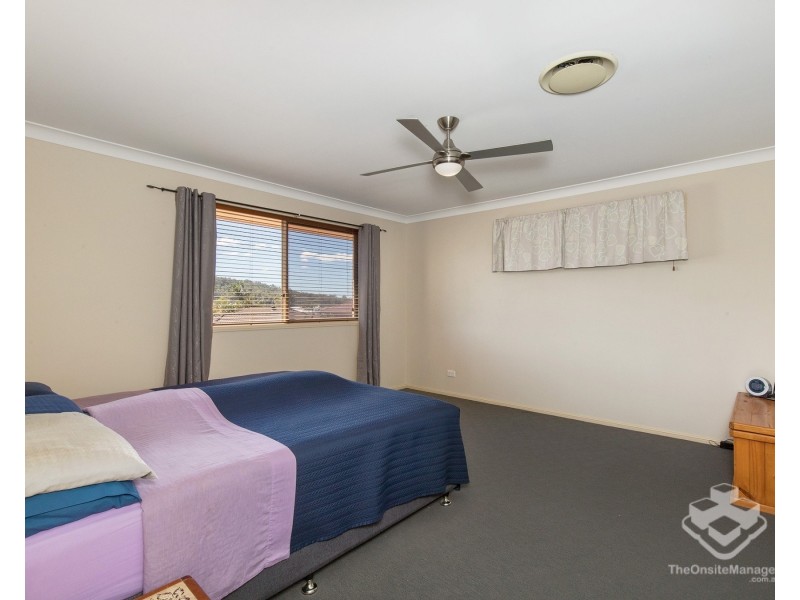 18 Tandanus Court, Oxenford QLD 4210
