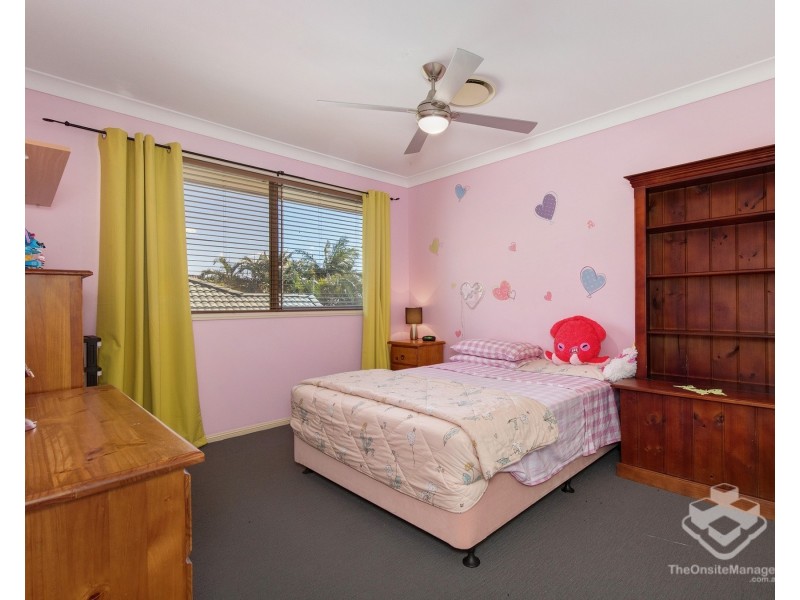 18 Tandanus Court, Oxenford QLD 4210