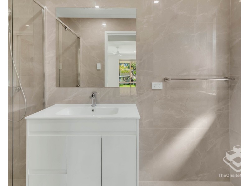 83 Maynard Street, Woolloongabba QLD 4102