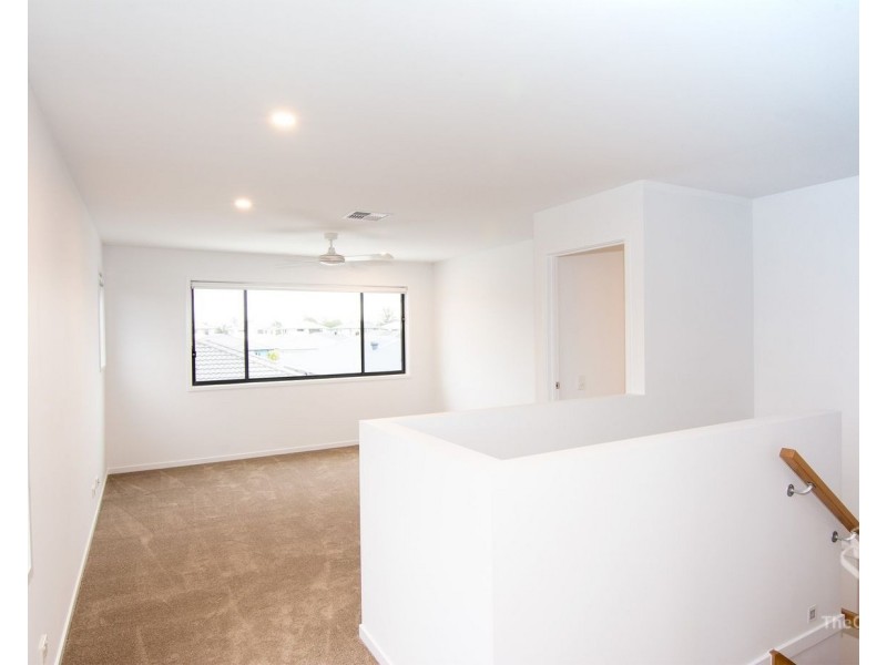 3/1 Flametree Circuit, Arundel QLD 4214