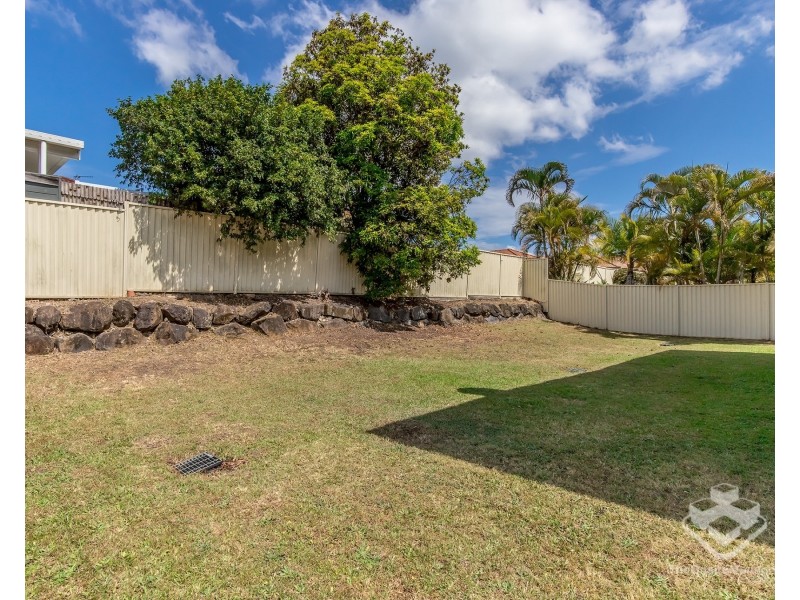 19 Tanzen Drive, Arundel QLD 4214