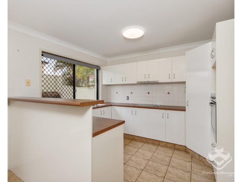 19 Tanzen Drive, Arundel QLD 4214