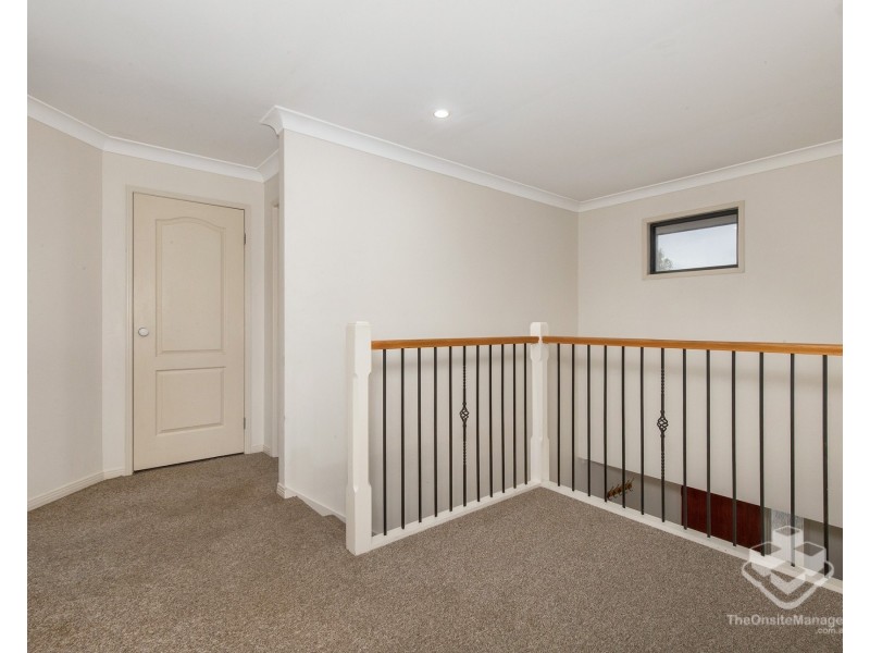 19 Tanzen Drive, Arundel QLD 4214