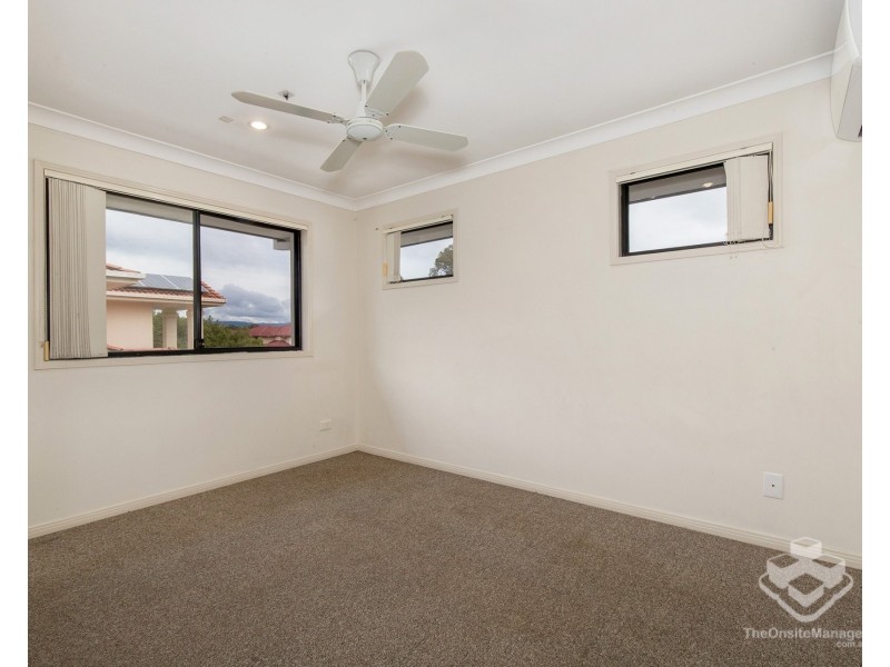 19 Tanzen Drive, Arundel QLD 4214