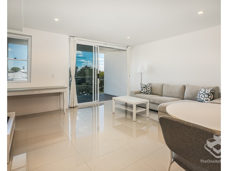 ID:21200718/ 220 Old Cleveland Road, Coorparoo QLD 4151
