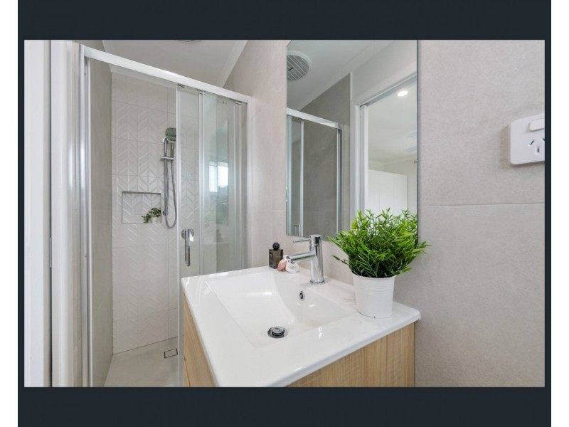 38 Surman Street, Birkdale QLD 4159