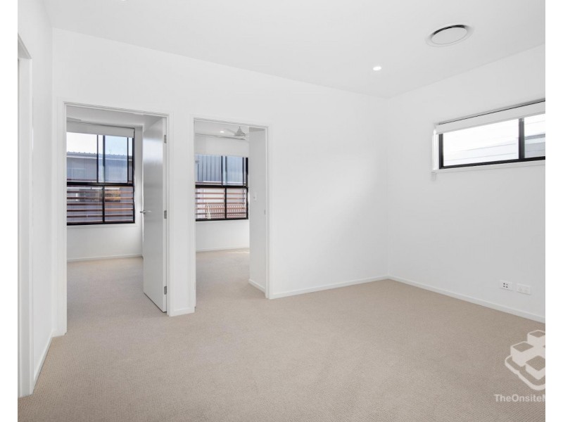 9/8 Ben Dalley Drive, Helensvale QLD 4212
