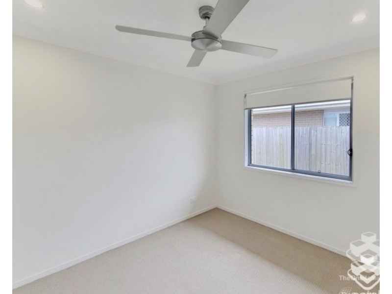76 Dixon Drive, Pimpama QLD 4209