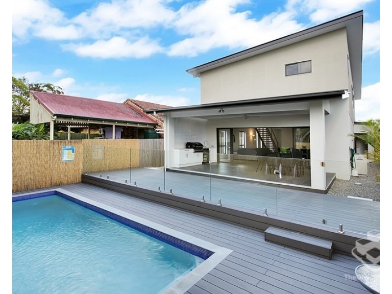 123 Graceville Avenue, Graceville QLD 4075