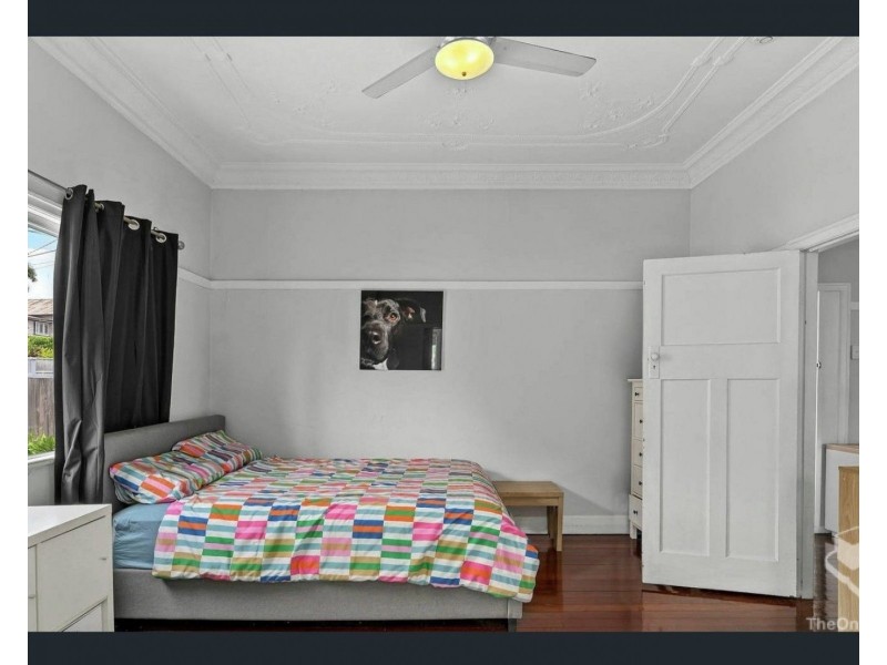 20 Burlington Street, Holland Park QLD 4121