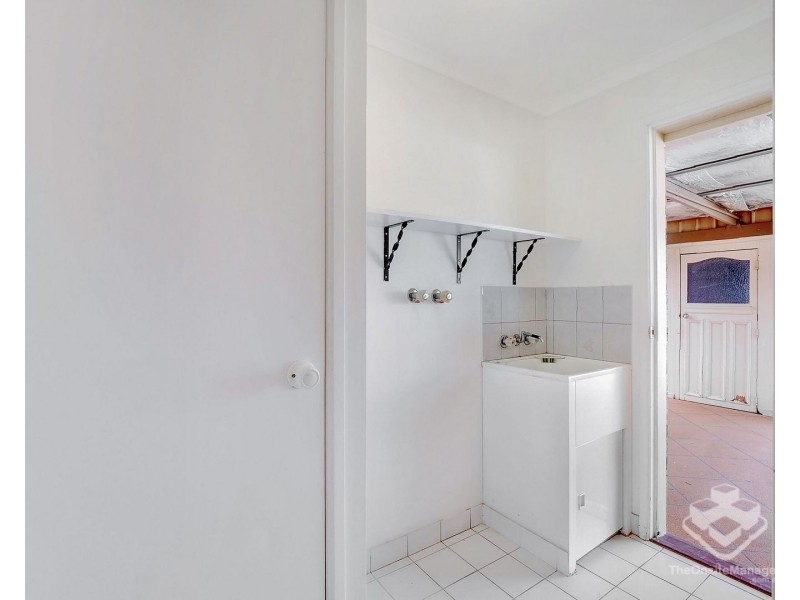 19 Michelle Drive, Point Vernon QLD 4655