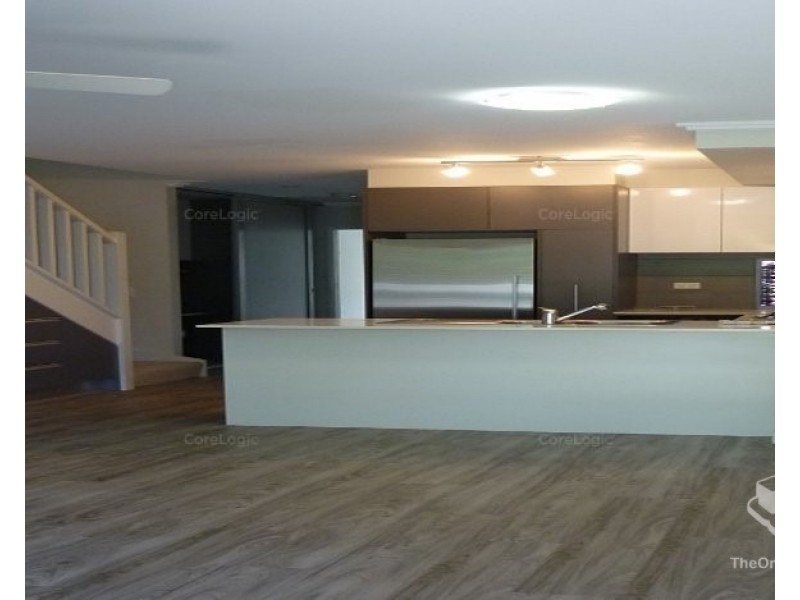 U102/123 Barrack Road, Cannon Hill QLD 4170