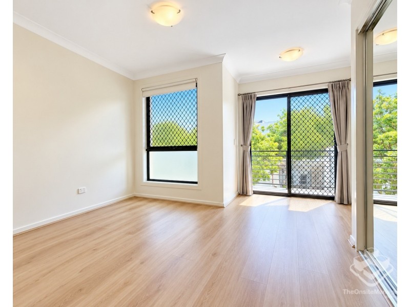 ID:21201183/ 16 Surbiton Court, Carindale QLD 4152