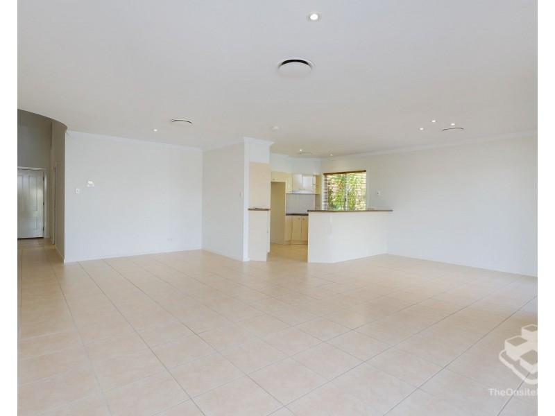 ID:21201383/76 Bayview Street, Runaway Bay QLD 4216