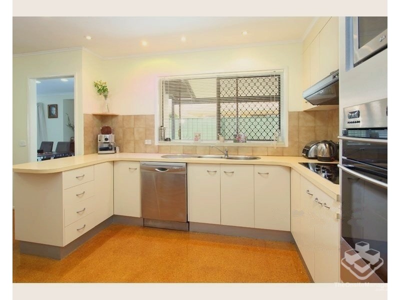 12 Dunstable Street, Macgregor QLD 4109