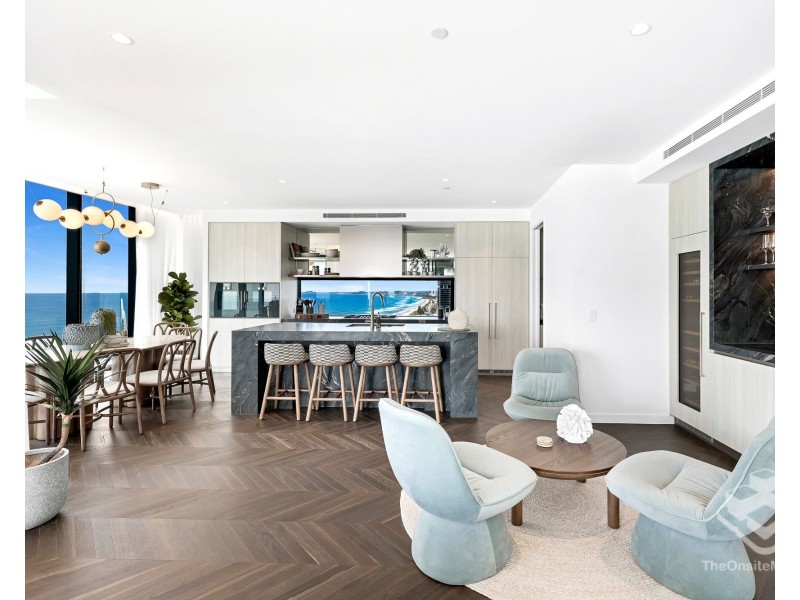 26/2 Charles Avenue, Broadbeach QLD 4218