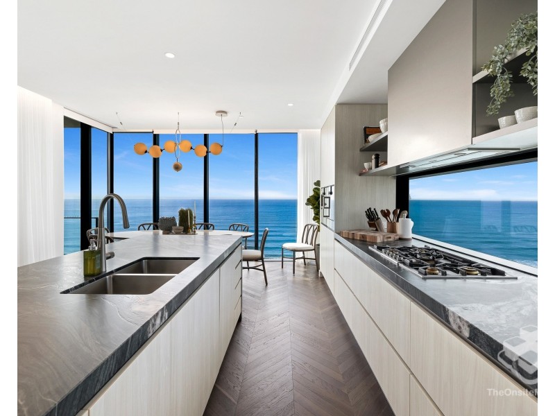 26/2 Charles Avenue, Broadbeach QLD 4218