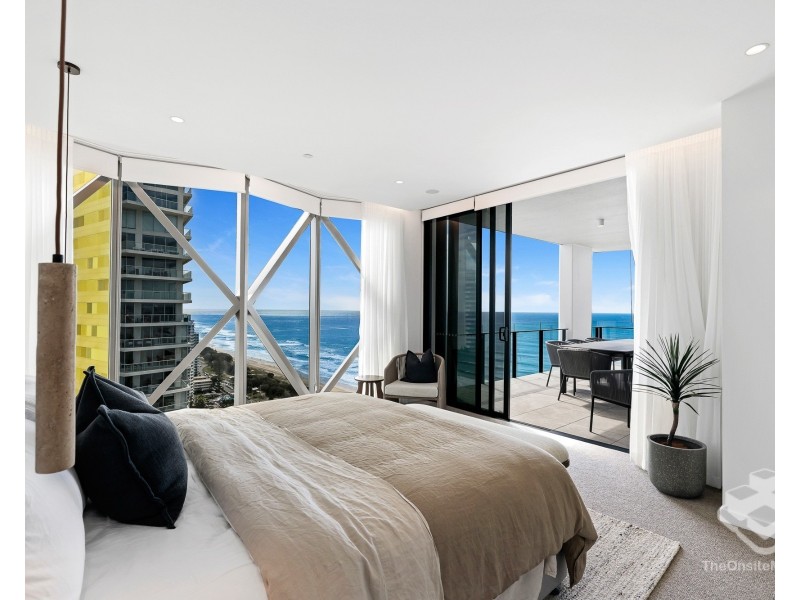26/2 Charles Avenue, Broadbeach QLD 4218