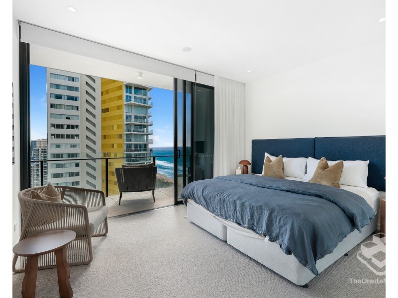 26/2 Charles Avenue, Broadbeach QLD 4218