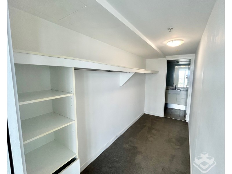31802/9 Lawson Street, Southport QLD 4215