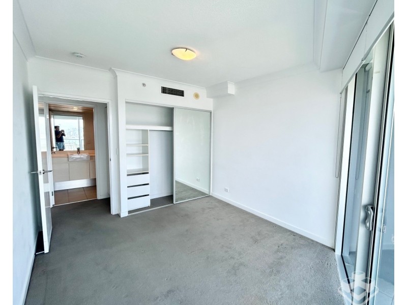 31802/9 Lawson Street, Southport QLD 4215