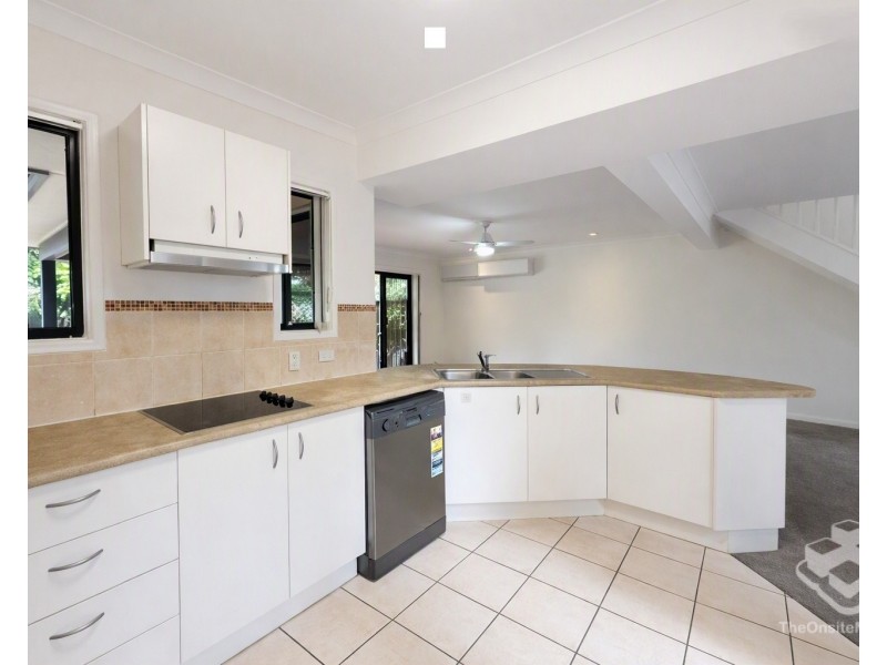 33/2 Springhill Drive, Sippy Downs QLD 4556
